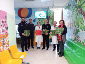 Doni ai piccoli degenti della Pediatria di Ravenna dal Comando dei Carabinieri della Tutela Biodiversità