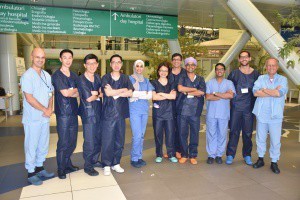 Da Singapore all&#039;ospedale di Forlì per imparare ad utilizzare il robot chirurgico Da Vinci.