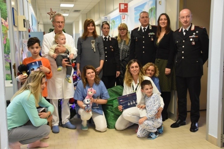 L’abbraccio dei Carabinieri di Forlì-Cesena ai bimbi della Pediatria di Forlì