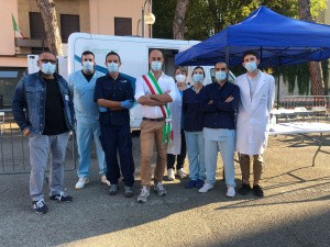 Il camper vaccinale di Ausl Romagna ha fatto tappa al mercato di Fusignano. Somministrate 22 vaccinazioni