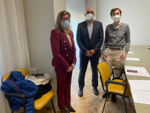 da sx: Sara Zagonari, Stefano Tamberi e Francesca Bravi, direttore dell&#039;ospedale di Ravenna