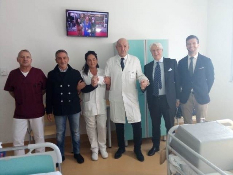 Reparto di “Ortopedia e Traumatologia” di Ravenna sempre più accogliente grazie alla donazione di 13 televisori