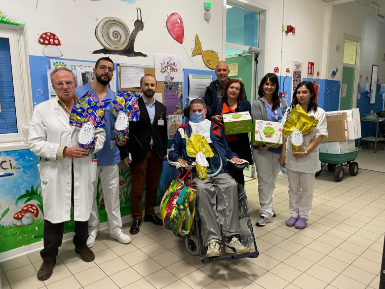 Proseguono le donazioni di uova Pasquali e colombe ai piccoli degenti della Pediatria di Ravenna