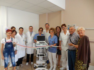 Alla Nefrologia e Dialisi di Cesena nuovo ecografo donato da pazienti e familiari