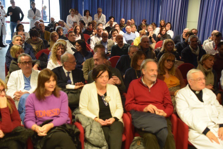 Grande partecipazione all&#039;iniziativa dei tradizionali  auguri natalizi della Direzione Generale  in ospedale a Forlì