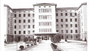 L'ingresso principale dell'Ospedale