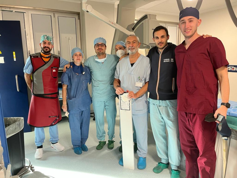 Procedura complessa e all’avanguardia effettuata dall’U.O. di Cardiologia dell’ospedale di Ravenna per la disostruzione delle coronarie