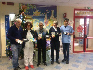 Associazione ‘Cesena per sempre’ e vecchie glorie portano doni alla Pediatria del Bufalini