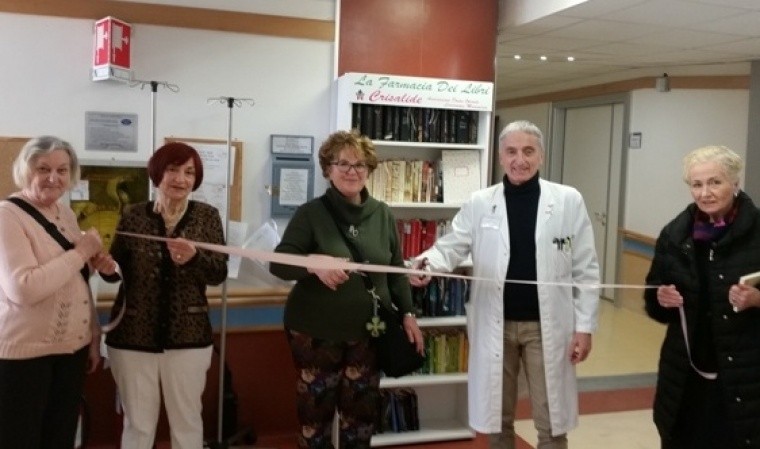 Progetto “La Farmacia dei Libri”: una libreria presso la Chirurgia di Santarcangelo grazie all’associazione “Adocm – Crisalide”