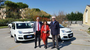 Da sinistra, il Direttore Generale Tonini, la signora Dionigi e il signor Marco Bianchi della Rimini Solidale Onlus