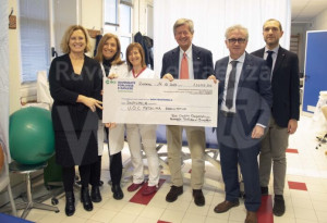 Importante donazione al reparto di Riabilitazione dell’ospedale di Ravenna dalla Banca di Credito Cooperativo