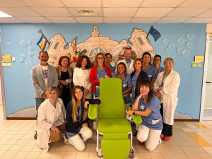 Donata dal CRALD Ravenna una poltrona alla Pediatria di Comunità