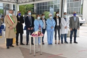 Forlì : Sindacati e Sindaco celebrano la festa del 1 maggio all'hub vaccinale di via Punta di Ferro